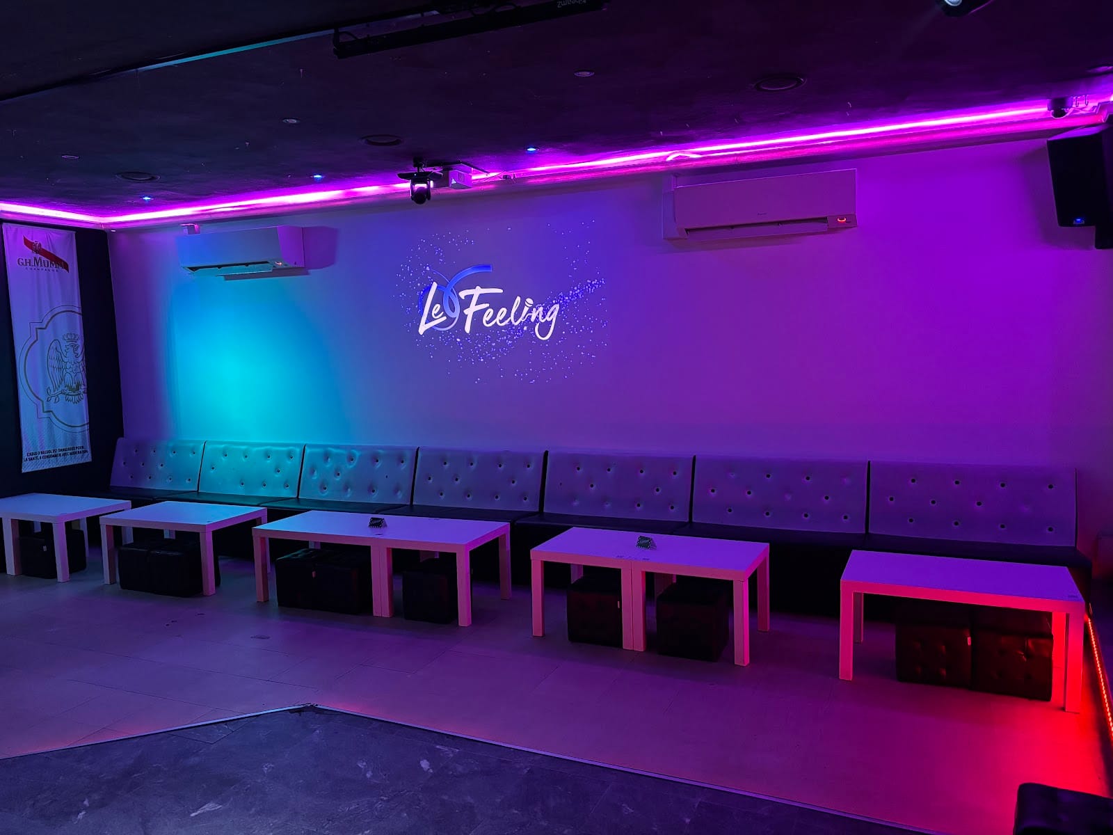 LE FEELING, boîtes de nuit à Rue Jules Favre, Tours