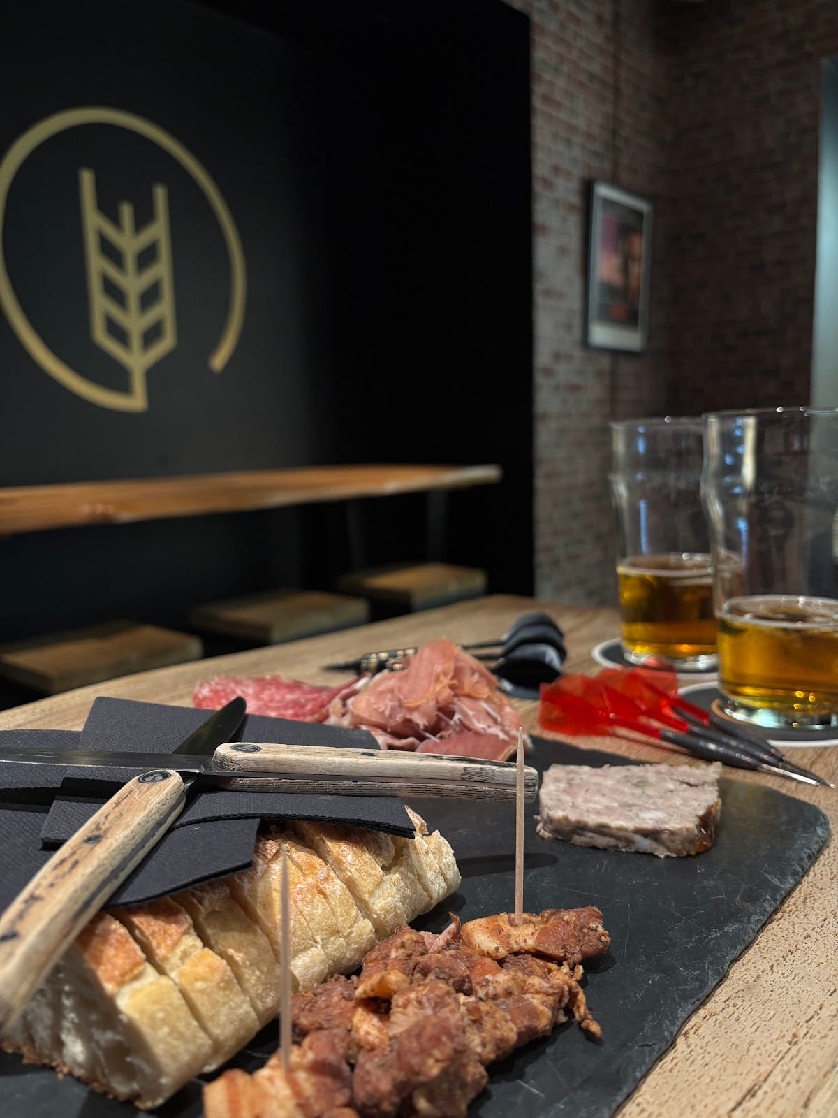 Crafty Brewpub, bar à bière à Place de la Résistance, Tours